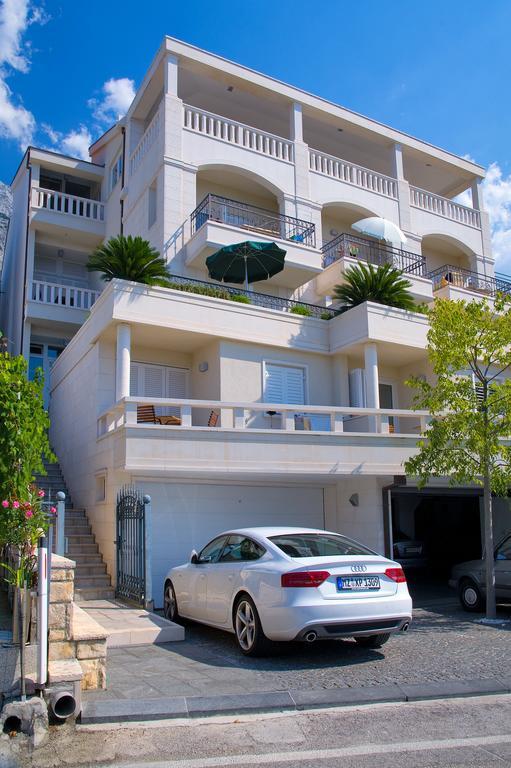 Apartments Villa Medic Брела Экстерьер фото