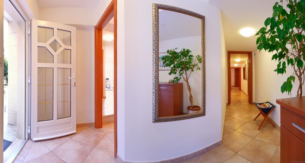 Apartments Villa Medic Брела Экстерьер фото